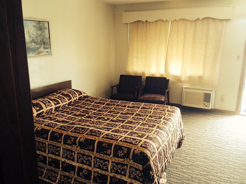 Plaza Inn พีบอดี ภายนอก รูปภาพ