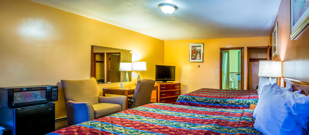 Plaza Inn พีบอดี ภายนอก รูปภาพ