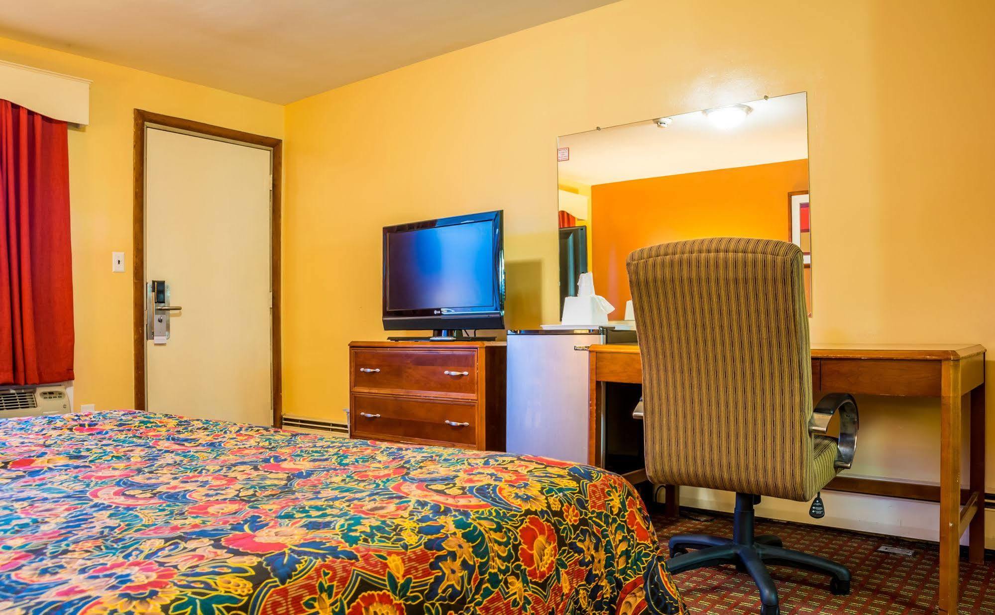 Plaza Inn พีบอดี ภายนอก รูปภาพ